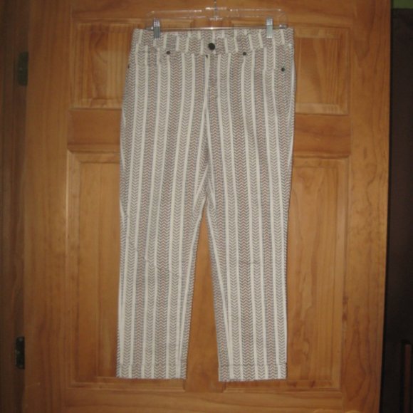 Ann Taylor LOFT Modern Cuffed Crop Pants - Picture 2 of 6